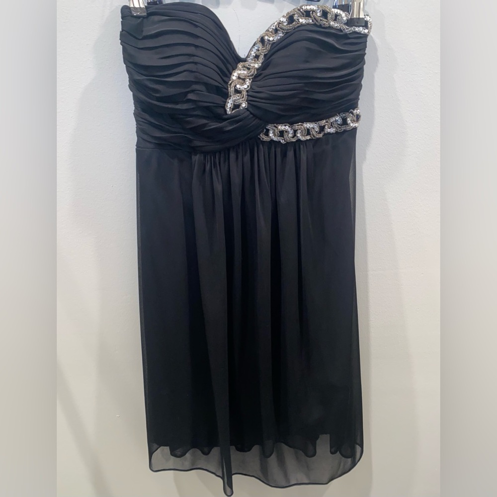 Blondie Nites by Stacy Sklar Black Short Dress Rhinestones Flowy Bottom Size 5